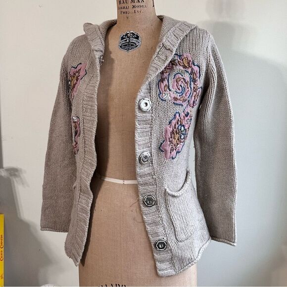 Julie Fagerholt, Heartmade Hooded Beige embellished Wool Angora Cardigan Size S - Picture 12 of 16